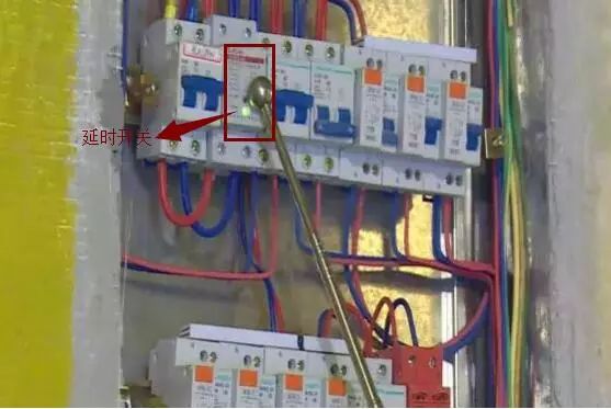 【南京裝修公司排名榜】南京紅牛裝飾公司電路施工標(biāo)準(zhǔn) 【南京裝修公司排名榜】南京紅牛裝飾公司電路施工標(biāo)準(zhǔn)
