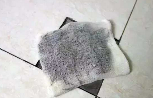 家里衛(wèi)生間地漏反味怎么辦？不花錢的實(shí)用小技巧趕緊來看