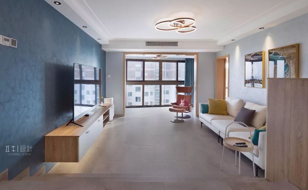 南京明月港灣105平米北歐風(fēng)格裝修  擁有獨立衣帽間與書房08客廳