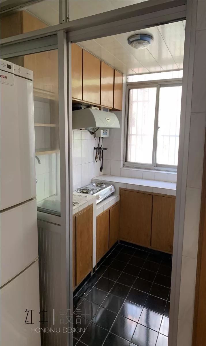 南京老房翻新--“能住”與“好住”之間，就差這點(diǎn)改變！07改造前_廚房