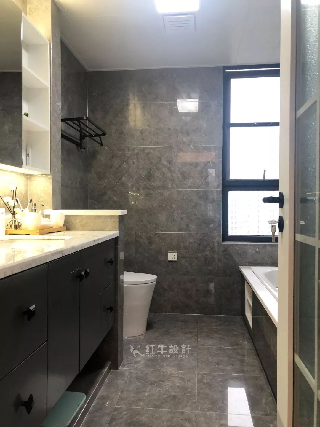 南京保利國(guó)際社區(qū)140㎡現(xiàn)代風(fēng)格--四室二廳大戶型，寬敞開闊又舒適！10主臥設(shè)計(jì)