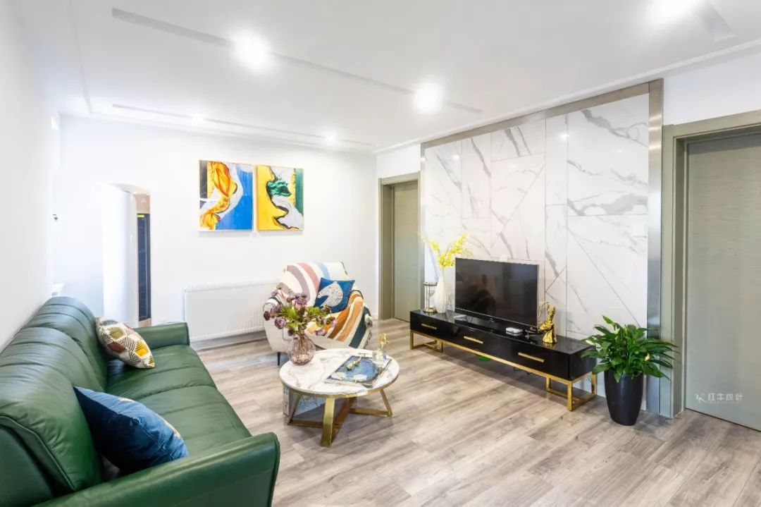 南京龍蟠花苑90㎡現(xiàn)代輕奢--老房升級改造，變身時尚精致家！04客廳改造