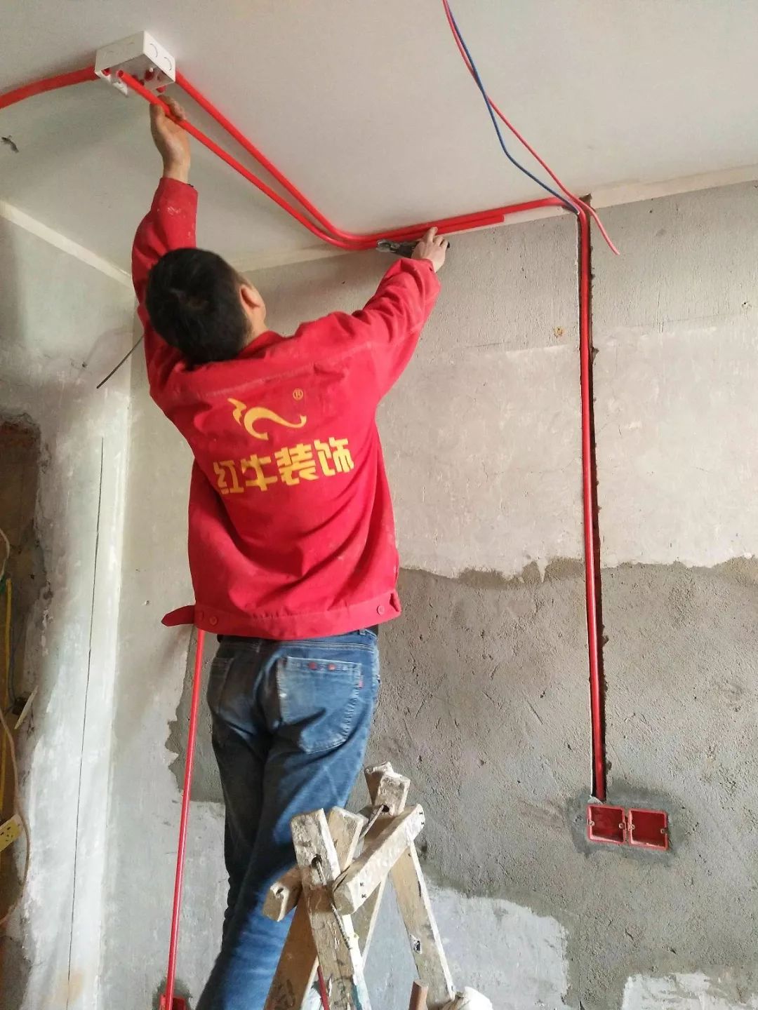 南京龍蟠花苑90㎡現(xiàn)代輕奢--老房升級改造，變身時尚精致家！26水電施工