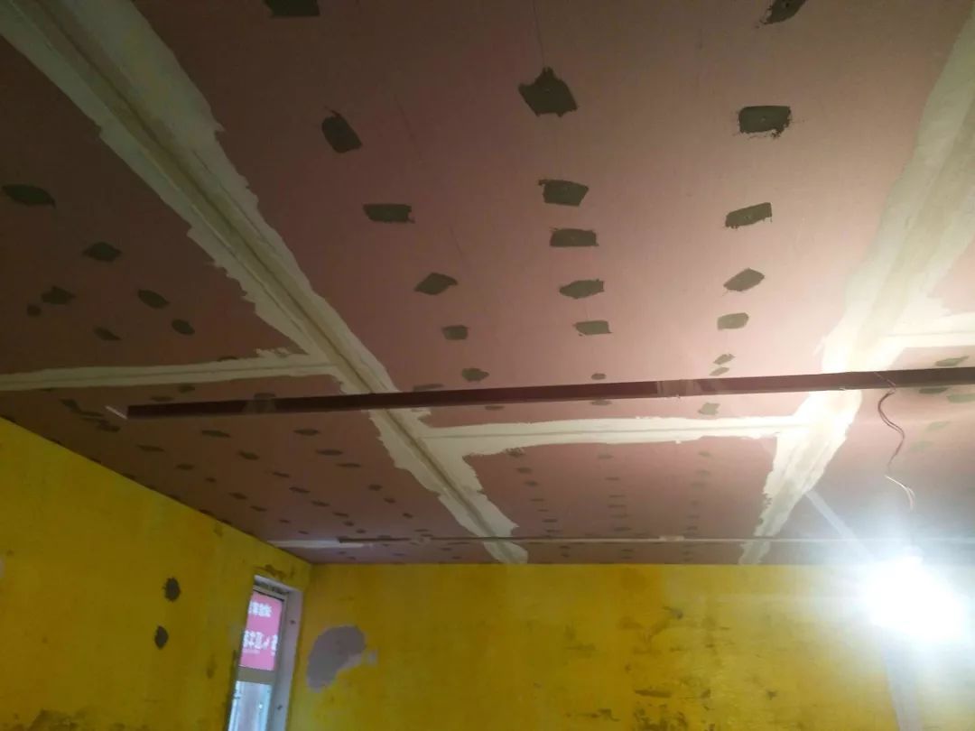 南京龍蟠花苑90㎡現(xiàn)代輕奢--老房升級改造，變身時尚精致家！35油漆施工