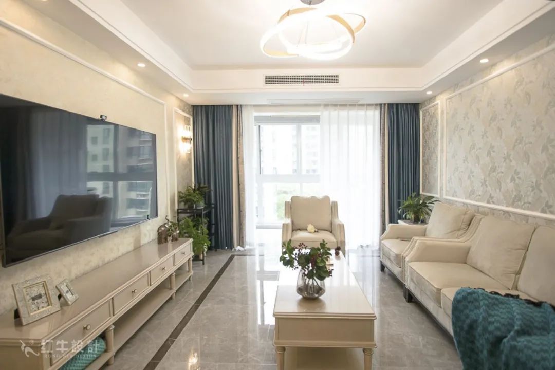 最美畢業(yè)照 ⑥--簡美不一定是深色系，也可以這樣清爽哦！01客廳