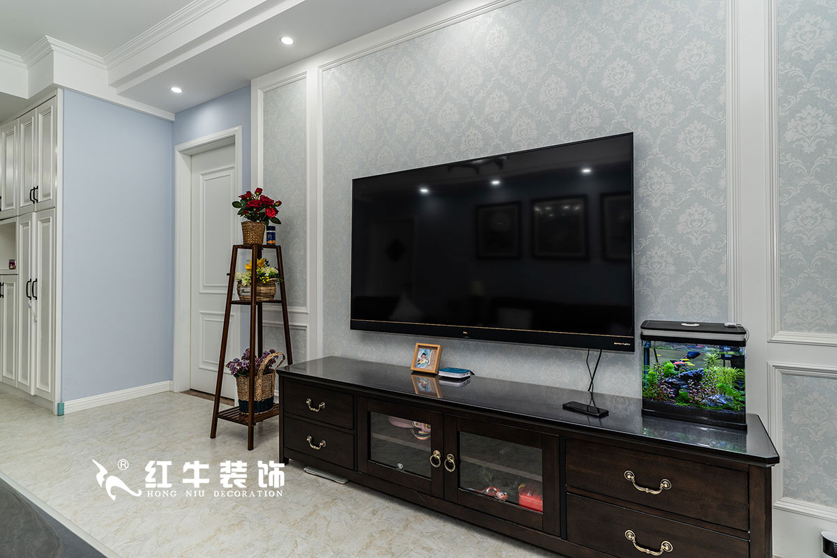 +logo_魏明花_華府國際-117㎡-簡美風格（3室2廳2衛(wèi)，全包16萬）04客廳電視背景墻_華府-17