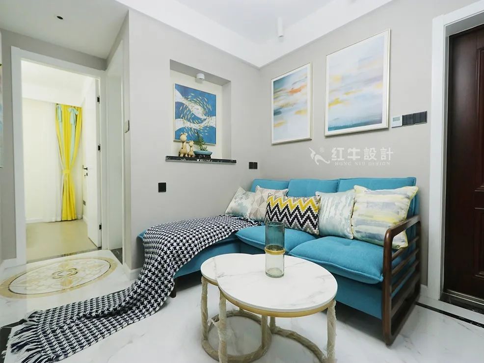 賈庭_景明佳苑75㎡現(xiàn)代簡約--看小戶型如何擠出3間臥室01客廳