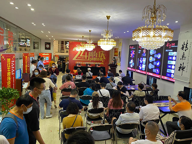直擊火爆現(xiàn)場！紅牛裝飾24周年慶火熱進行中~