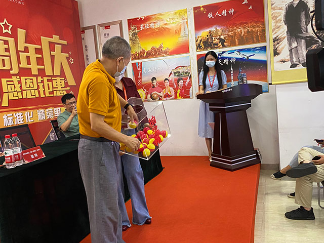 直擊火爆現(xiàn)場！紅牛裝飾24周年慶火熱進行中~