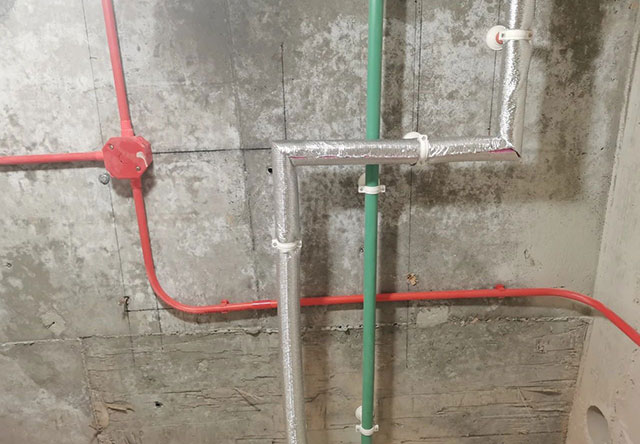 無(wú)體驗(yàn)不裝修！帶您直擊紅牛裝飾水電、防水施工現(xiàn)場(chǎng)！