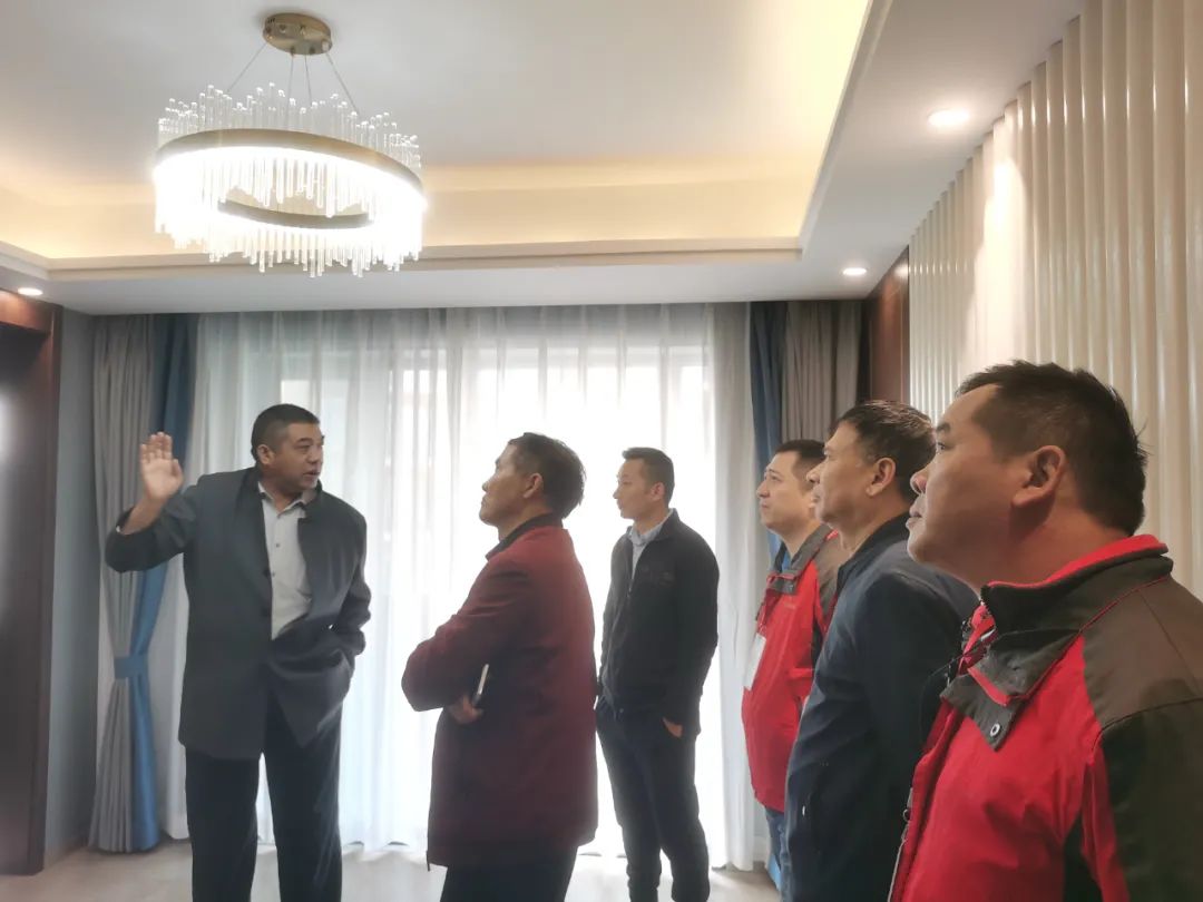 【雙十一】工程總監(jiān)親自帶隊(duì)巡檢，嚴(yán)守每個(gè)工地品質(zhì)，不負(fù)所托！