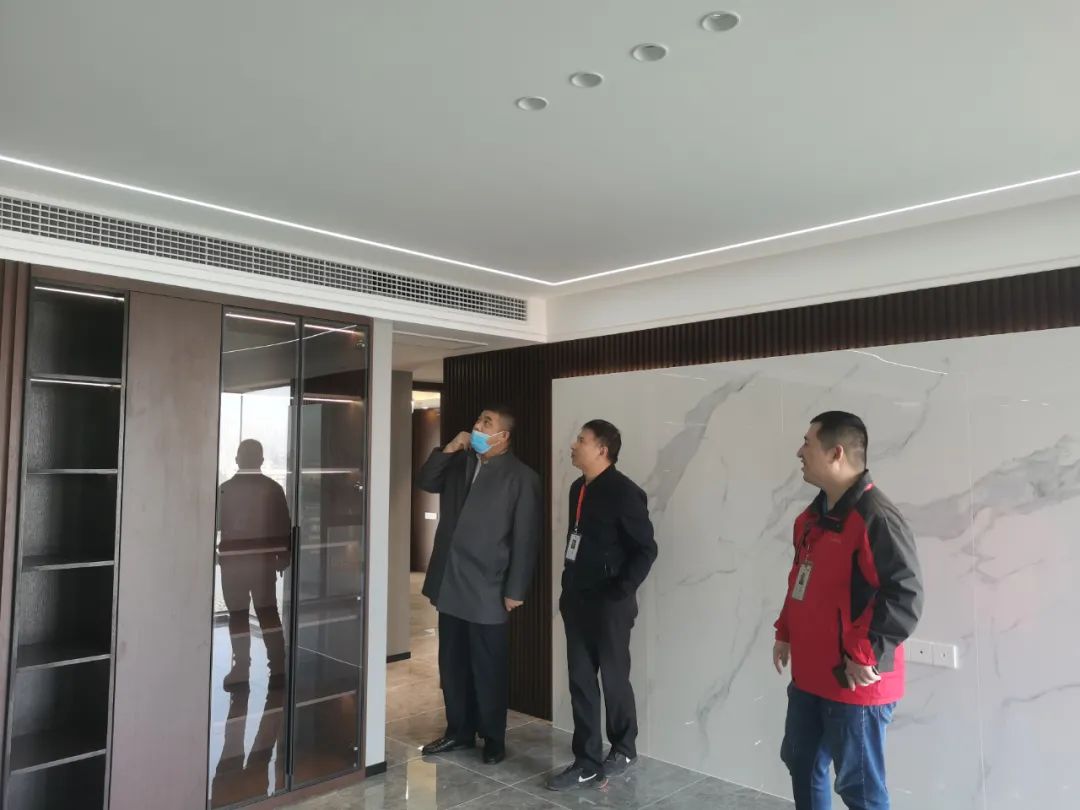 【雙十一】工程總監(jiān)親自帶隊(duì)巡檢，嚴(yán)守每個(gè)工地品質(zhì)，不負(fù)所托！