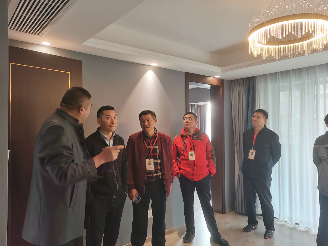 【雙十一】工程總監(jiān)親自帶隊(duì)巡檢，嚴(yán)守每個(gè)工地品質(zhì)，不負(fù)所托！