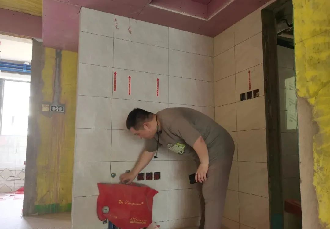 百聞不如一“鑒”！家里裝修前，建議大家先看看工地【工地突擊巡檢】