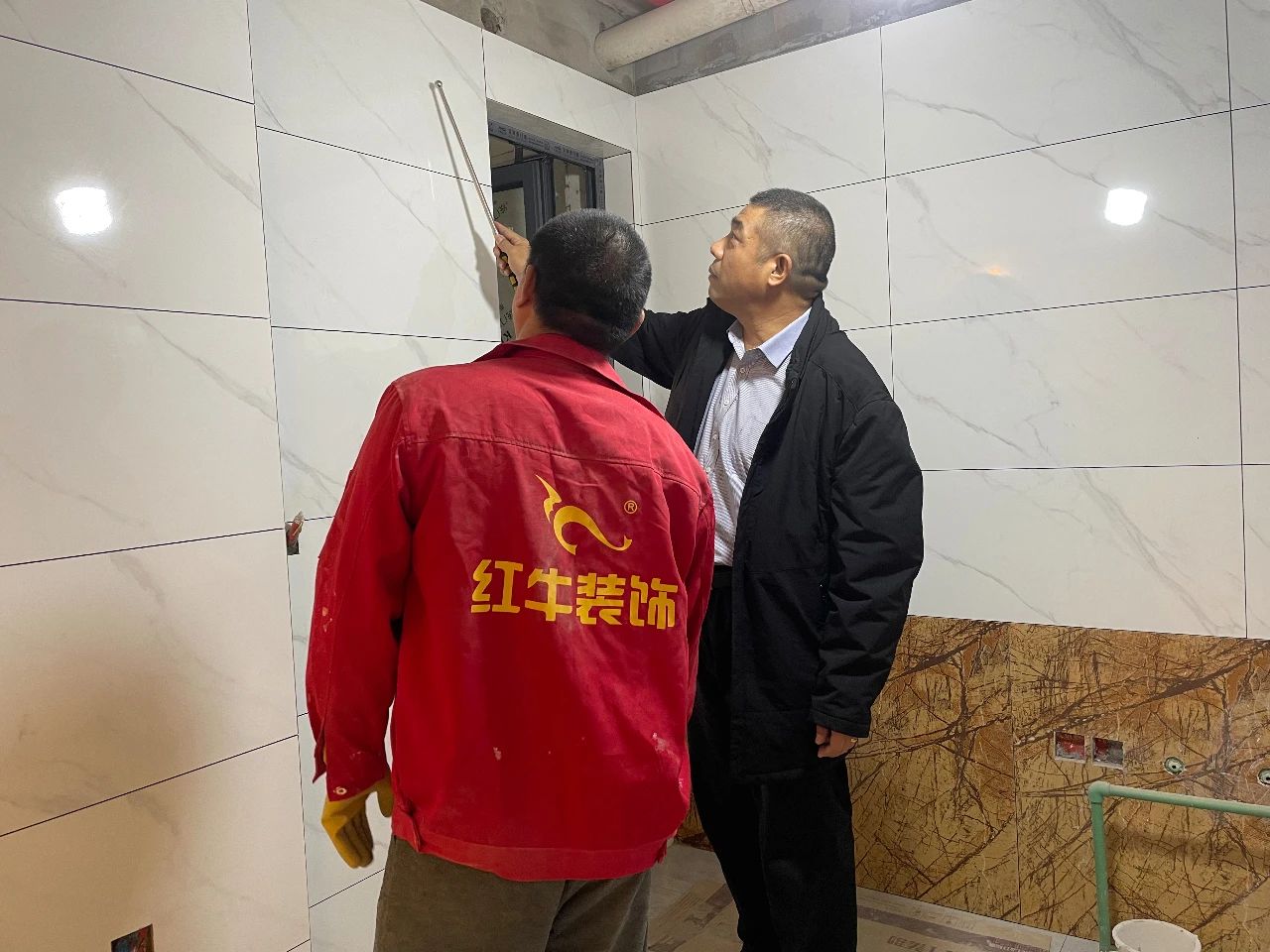 工地巡檢｜突擊地暖驗(yàn)收現(xiàn)場，這個(gè)冬天，讓您家更溫暖、更安全！
