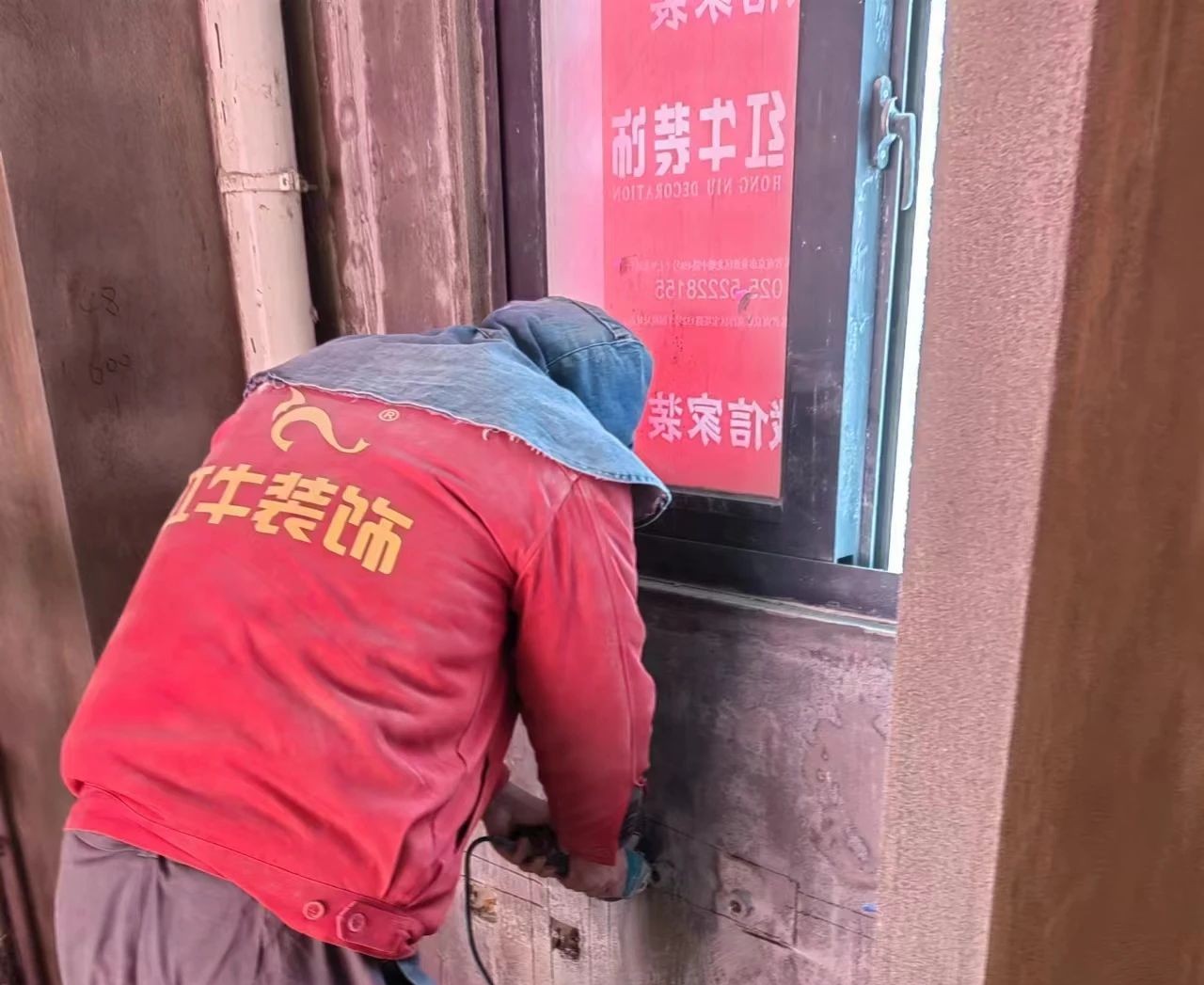 工地巡檢｜用最真實的鏡頭，揭開紅牛裝飾“打補丁”的施工真相