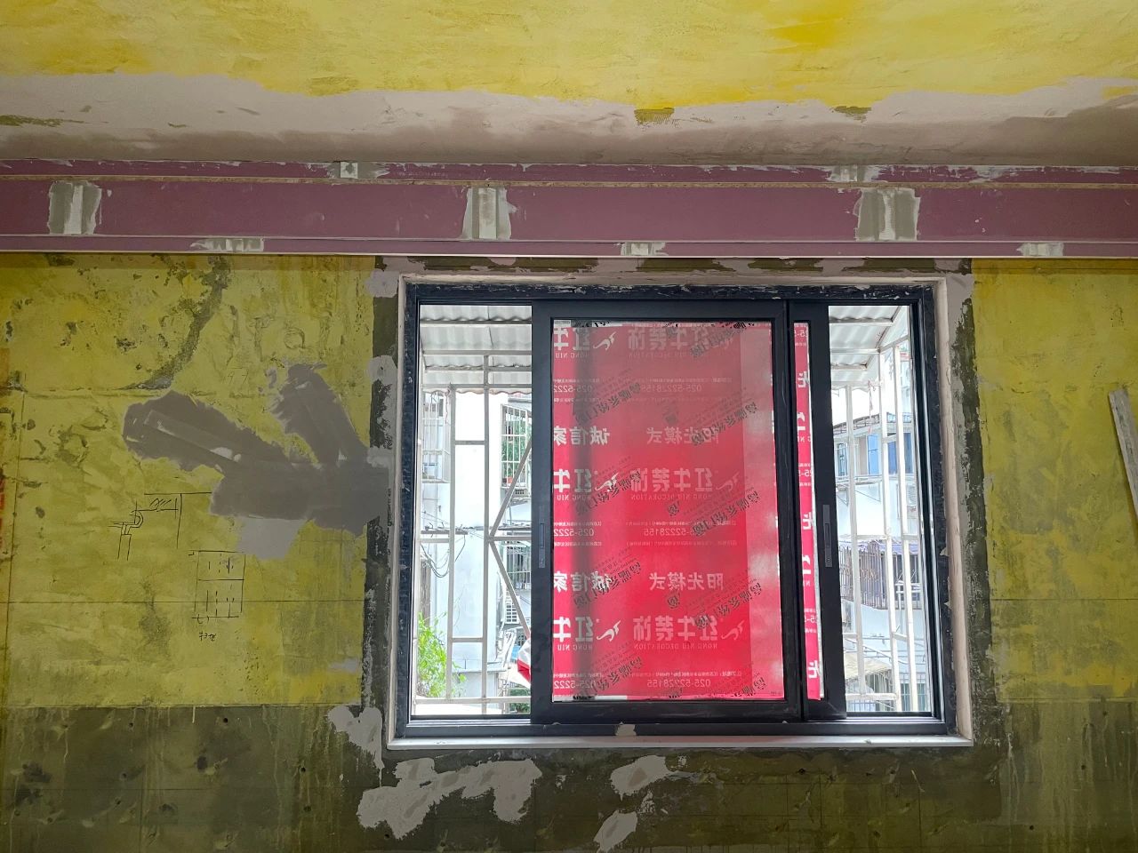 工地突擊巡檢：高溫下的堅(jiān)守，讓每個(gè)細(xì)節(jié)都經(jīng)得起檢驗(yàn)