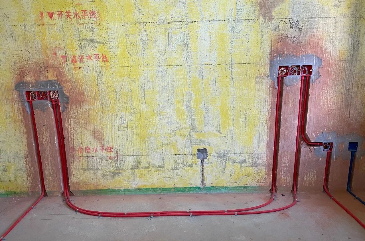 南京紅牛裝飾公司工地巡檢：雙11拼什么？我們在拼質(zhì)量！拼服務(wù)！
