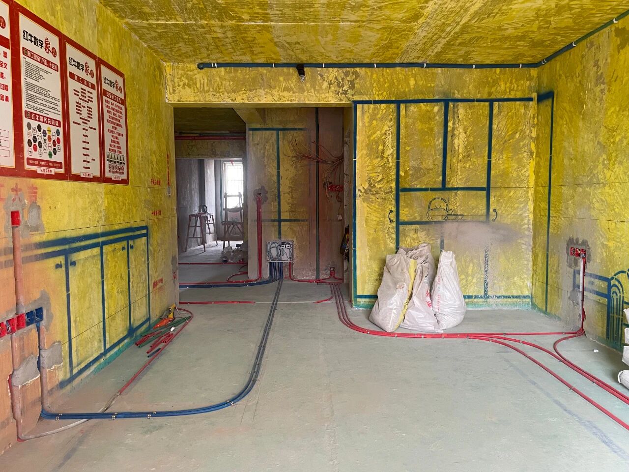 九月秋意漸濃，南京紅牛裝飾工地巡檢步履不停，只為兌現(xiàn)品質(zhì)承諾！