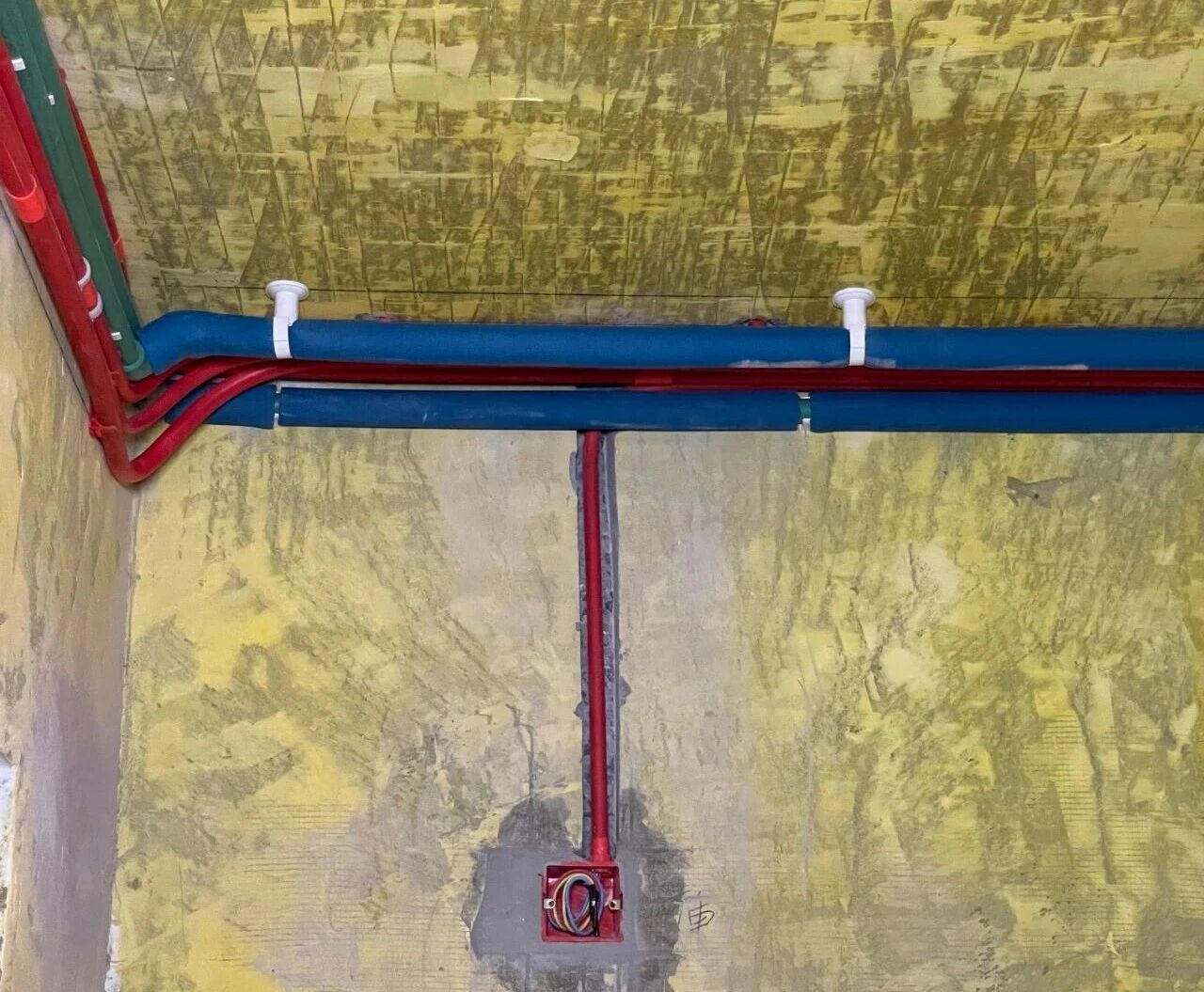 工地巡檢：雙節(jié)同慶，品質(zhì)同行，嚴把每一道工序，用心守護夢想家！