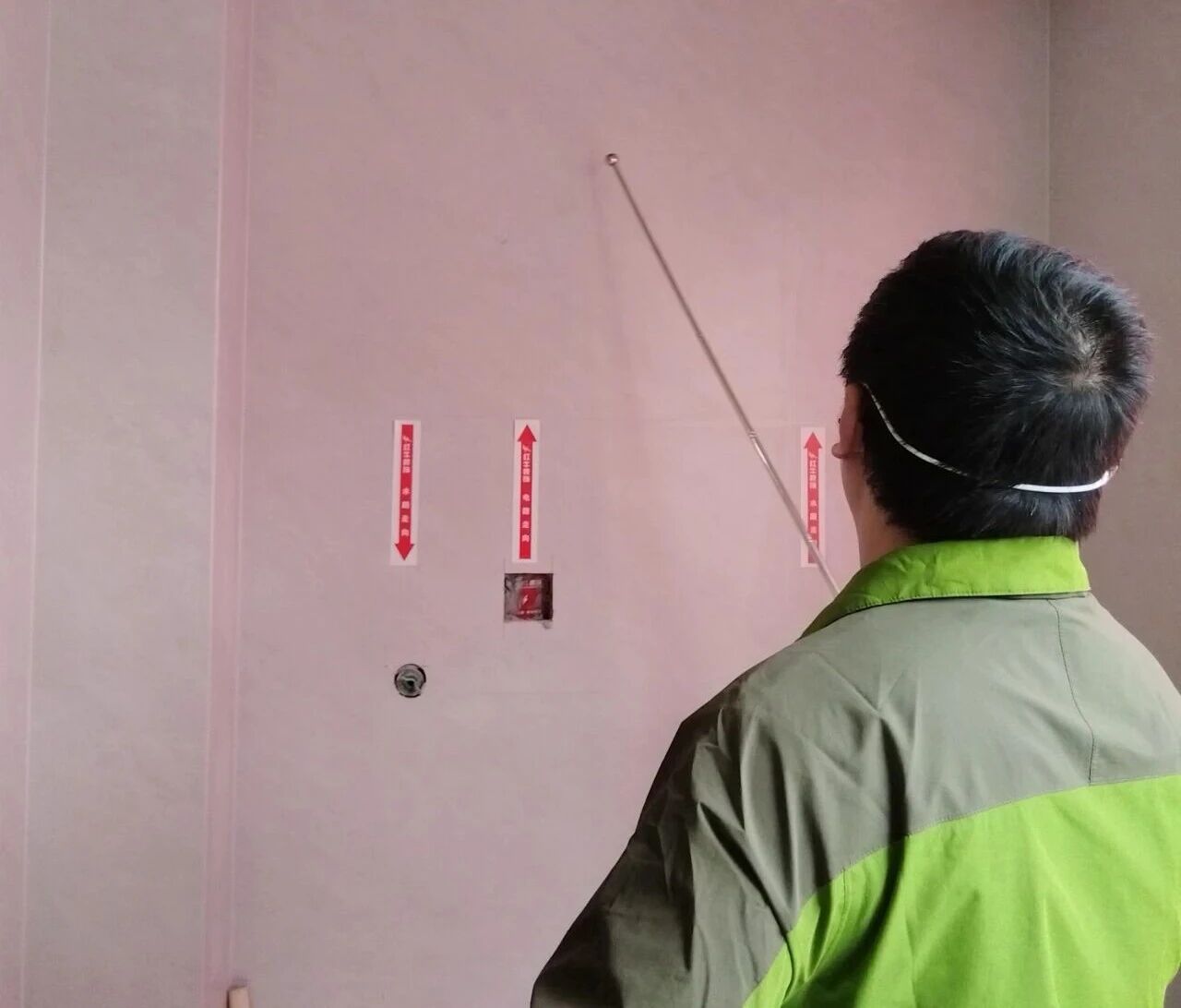 南京裝修公司紅牛裝飾工地突擊巡檢：一厘一毫堅(jiān)守品質(zhì)，一心一意守護(hù)新家！